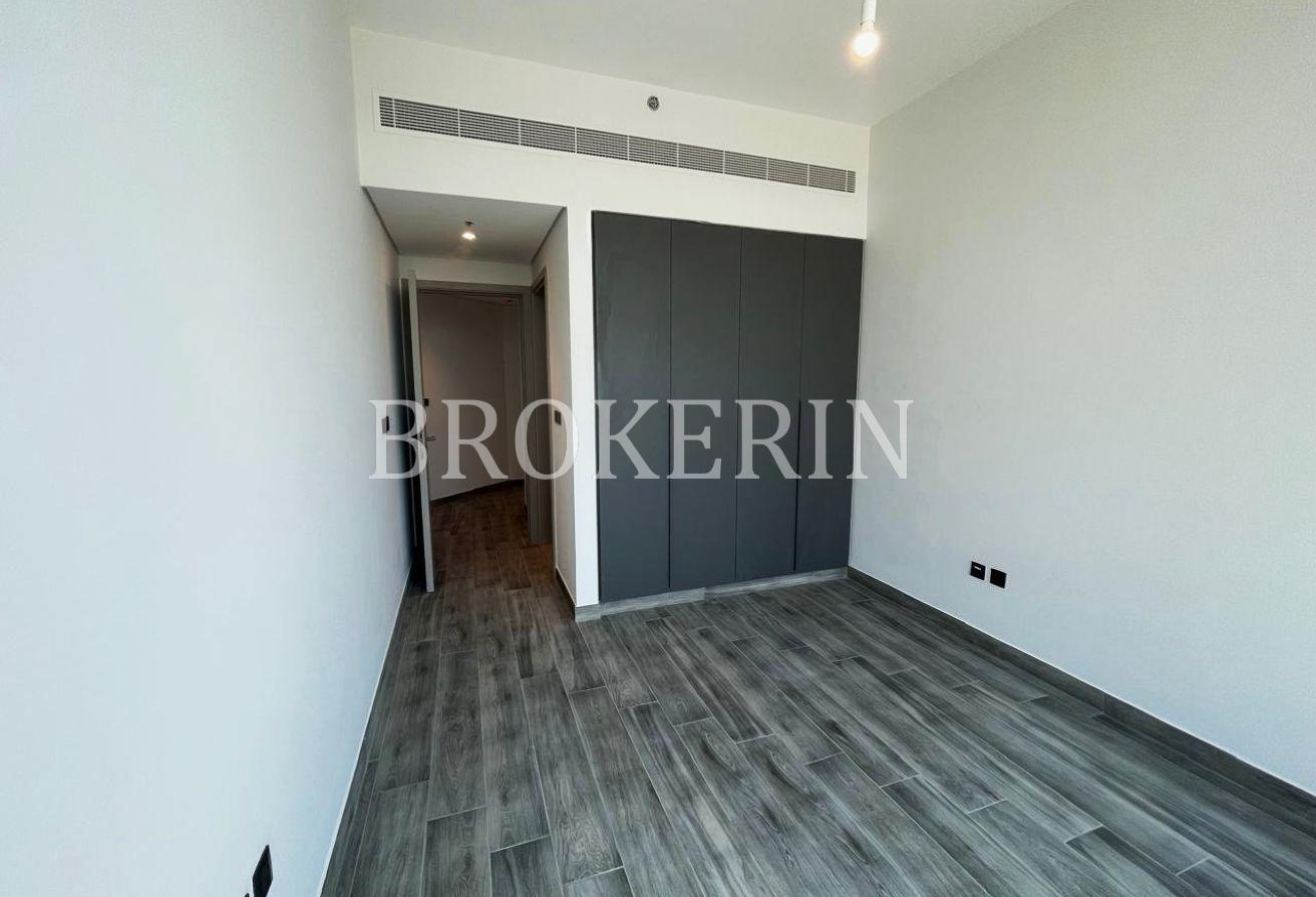 HIGH FLOOR | PANORAMIC VIEW | NEGOTIABLE PRICE photo 4