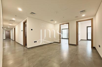 Apartment - 4 Bedrooms - 6 Bathrooms for rent in Riviera Tower - Al Majaz 3 - Al Majaz - Sharjah