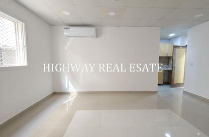 Apartment - Studio - 1 Bathroom for rent in Muwaileh 3 Building - Muwaileh - Sharjah