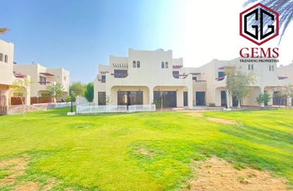 Villa - 3 - 4 for rent in Jumeirah 1 Villas - Jumeirah 1 - Jumeirah - Dubai