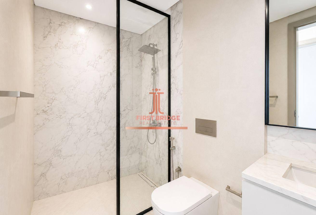 Corner Unit | Creek View | Luxury Living photo 11