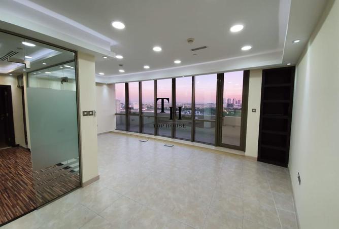 76982368 - Property Main Image