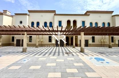 Townhouse - 2 Bedrooms - 3 Bathrooms for rent in Bloom Living - Zayed City (Khalifa City C) - Khalifa City - Abu Dhabi