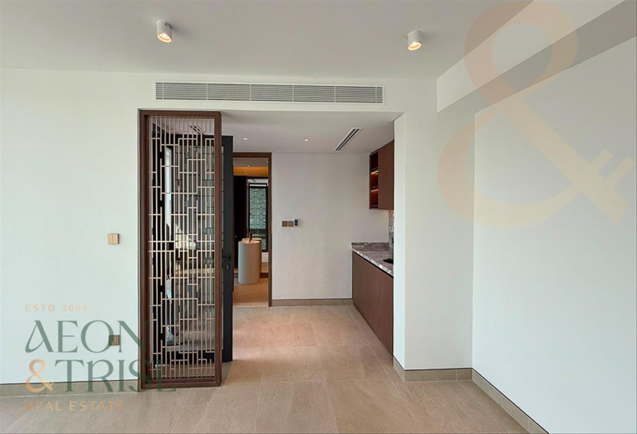 Luxurious Villa | Biggest Corner Plot | Single Row photo 2