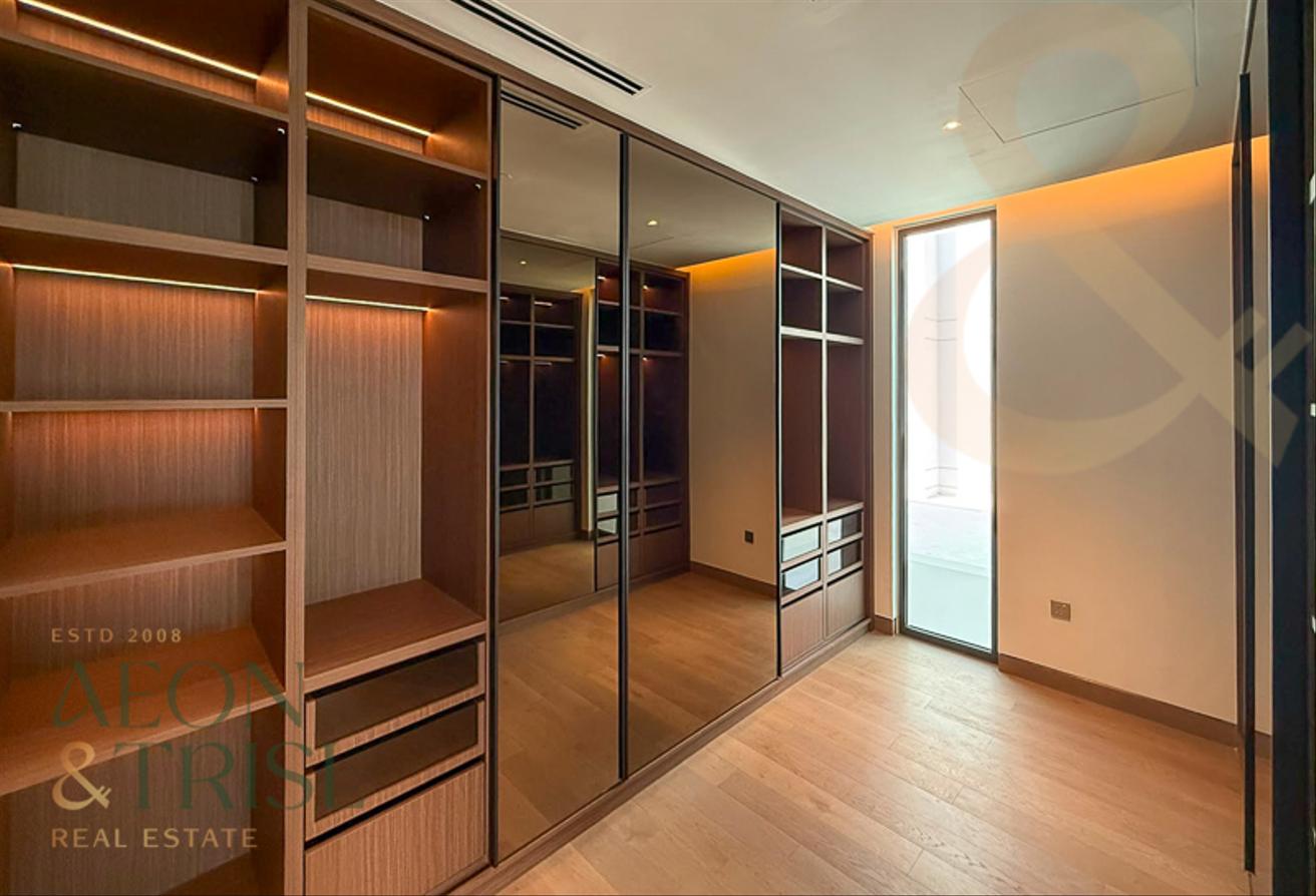 Luxurious Villa | Biggest Corner Plot | Single Row photo 8