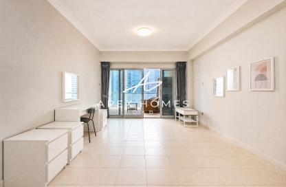 Apartment - 2 - 3 for rent in Lake View Tower - JLT Cluster B - Jumeirah Lake Towers - Dubai