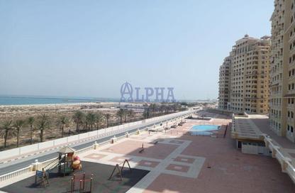 Apartment - Studio - 1 for rent in Royal Breeze 5 - Royal Breeze - Al Hamra Village - Ras Al Khaimah