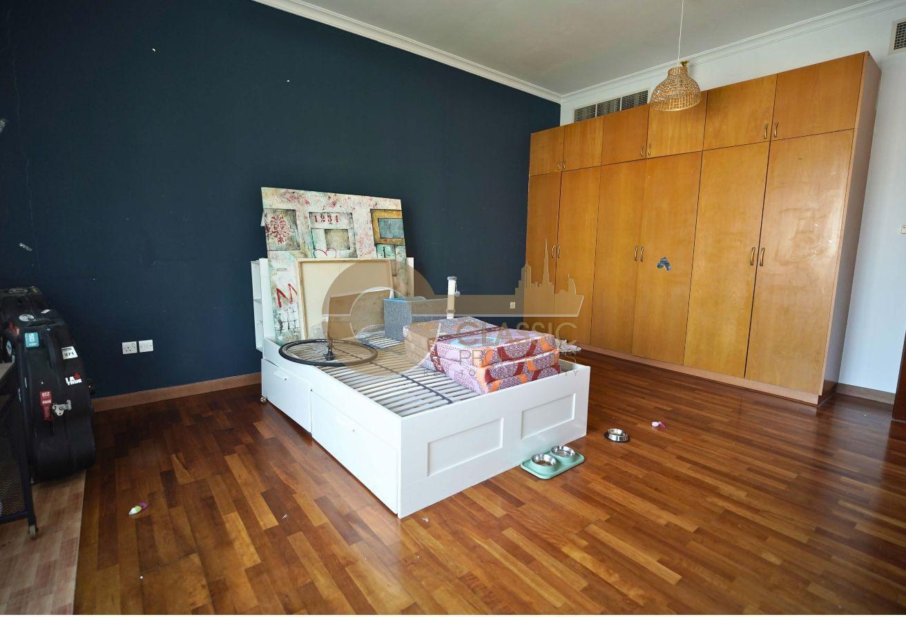 SPACIOUS 4BR + MAID | SHARED POOL | NEAR BEACH photo 16