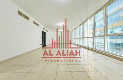 Apartment - 3 Bedrooms - 4 Bathrooms for rent in Corniche Road - Abu Dhabi