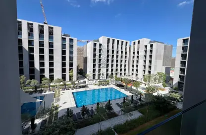 شقة - غرفة نوم - 2 حمامات للبيع في الطراز - حي نسيج - الجادة - الشارقة