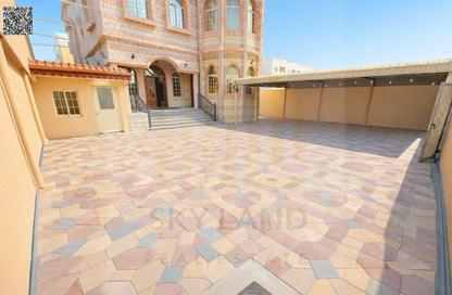 Villa - 5 Bedrooms - 7 Bathrooms for sale in Al Mowaihat 2 - Al Mowaihat - Ajman