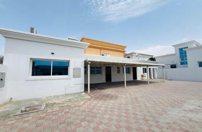 Villa - 3 Bedrooms - 4 Bathrooms for rent in Al Quoz 2 - Al Quoz - Dubai