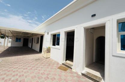 Villa - 3 Bedrooms - 4 Bathrooms for rent in Al Quoz 2 - Al Quoz - Dubai