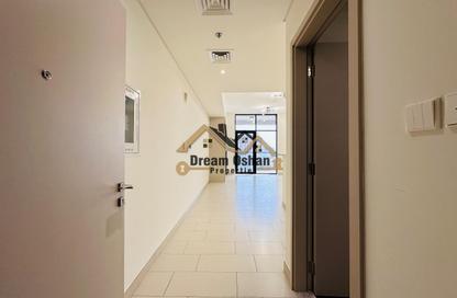 Apartment - Studio - 1 Bathroom for rent in Al Jaddaf Avenue - Al Jaddaf - Dubai