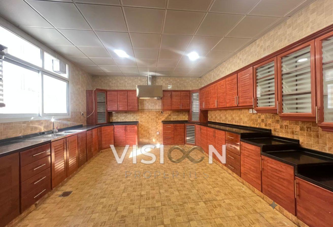 Premium 7-Bedroom Villa I Covered Parking photo 16