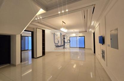 Villa - 5 Bedrooms - 7 Bathrooms for sale in Al Yasmeen 1 - Al Yasmeen - Ajman
