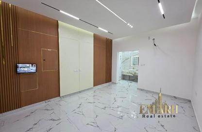Villa - 4 Bedrooms - 6 Bathrooms for rent in Al Helio 2 - Al Helio - Ajman