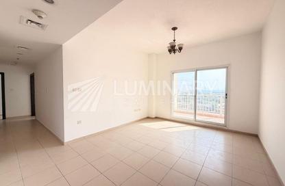 Apartment - 3 Bedrooms - 3 Bathrooms for rent in Tala 1 - Queue Point - Liwan - Dubai