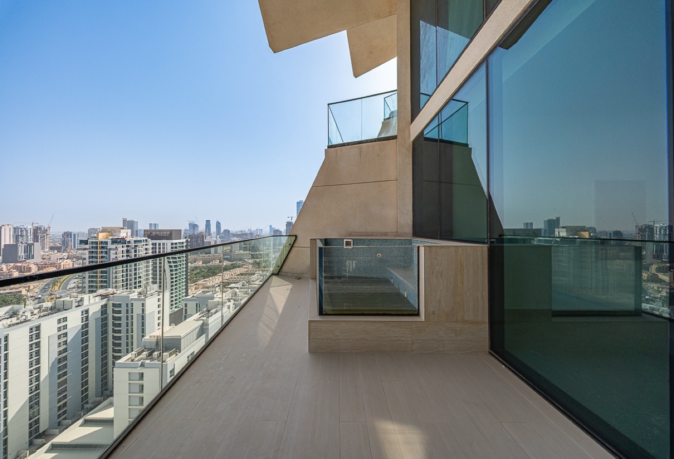 Exclusive 1BR | Private Pool | Open Views — image 12 of 28