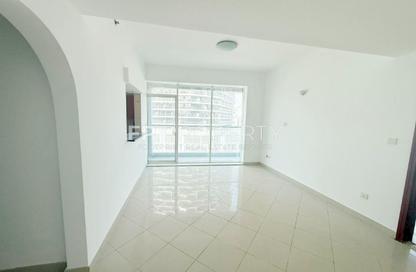Apartment - 1 - 2 for sale in Hub Canal 1 - Hub Golf View Apartments - Dubai Sports City - Dubai