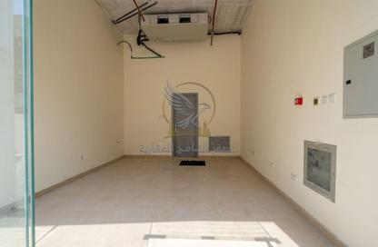 Shop - Studio - 1 for rent in Al Qulayaa Building - Al Qulaya'ah - Al Sharq - Sharjah