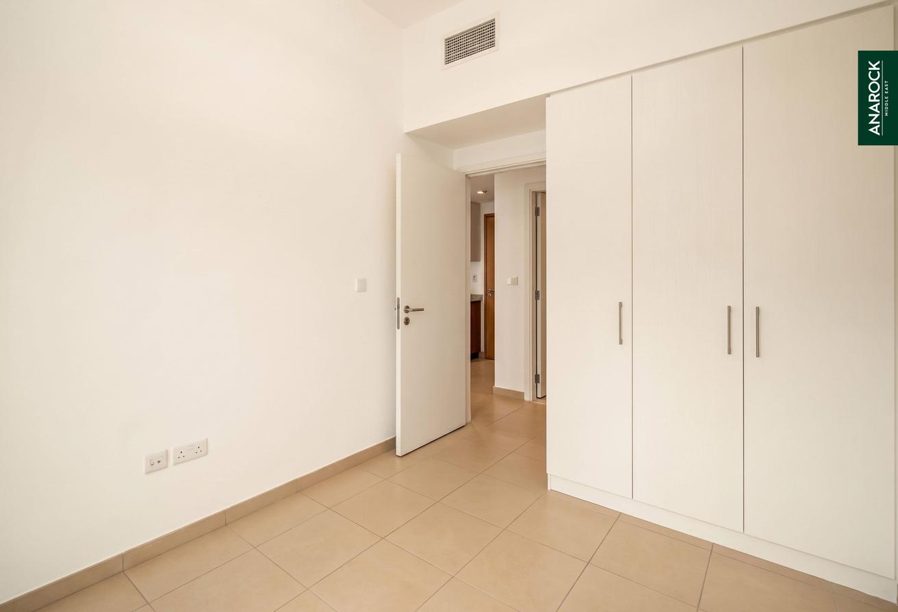 Fully Furnished | Pool View | Ready To Move photo 8
