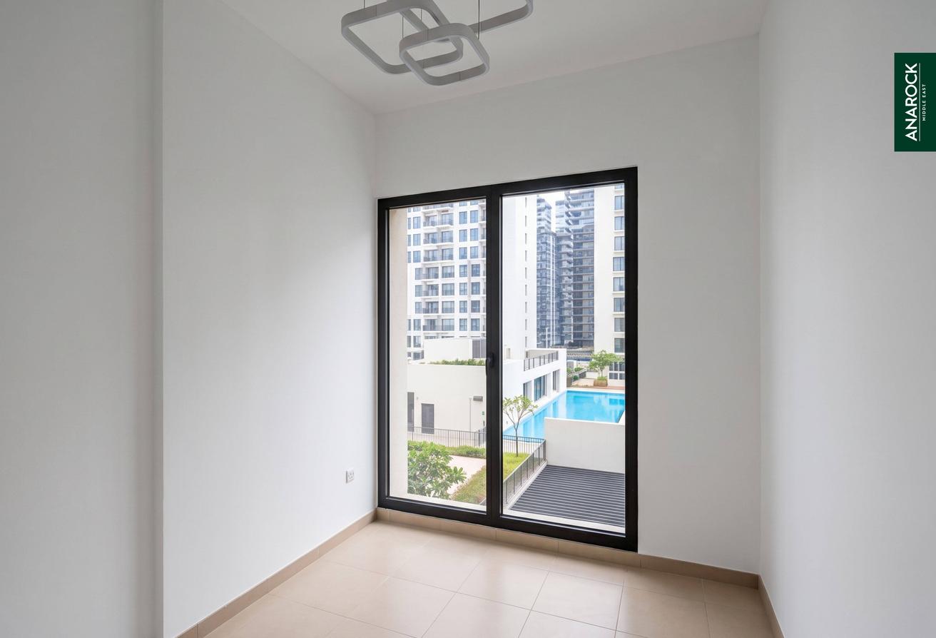 Fully Furnished | Pool View | Ready To Move photo 7