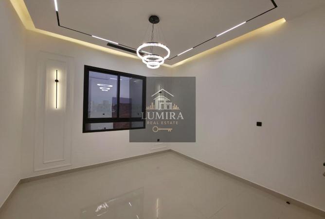 54009834 - Property Image 3