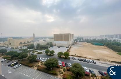 Apartment - 1 - 1 for sale in Hayat Boulevard 1A - Hayat Boulevard 1 - Hayat Boulevard - Town Square - Dubai