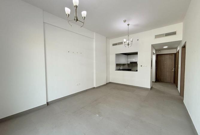 73805725 - Property Image 3