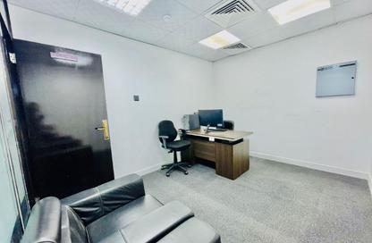 Office Space - Studio - 2 Bathrooms for rent in Emirates Tower - Hamdan Street - Abu Dhabi