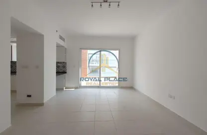 Apartment - 1 Bathroom for rent in Oxford Building - District 14 - Jumeirah Village Circle - Dubai