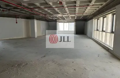 طابق كامل - استوديو - 2 حمامات للايجار في فندق وبرج ميلينيوم بلازا - شارع الشيخ زايد - دبي