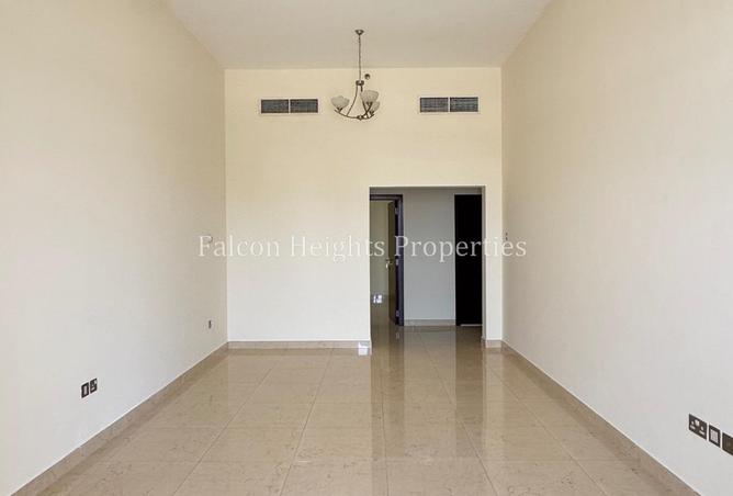 111848957 - Property Image 2