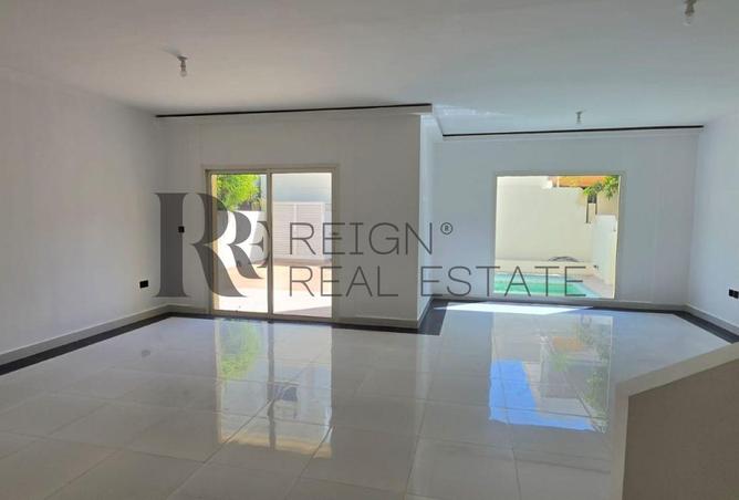 91828004 - Property Main Image