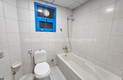 Apartment - 2 Bedrooms - 2 Bathrooms for rent in Dar Al Majaz - Jamal Abdul Nasser Street - Al Majaz - Sharjah Apartment - 2 Bedrooms - 2 Bathrooms for rent in Dar Al Majaz - Jamal Abdul Nasser Street - Al Majaz - Sharjah