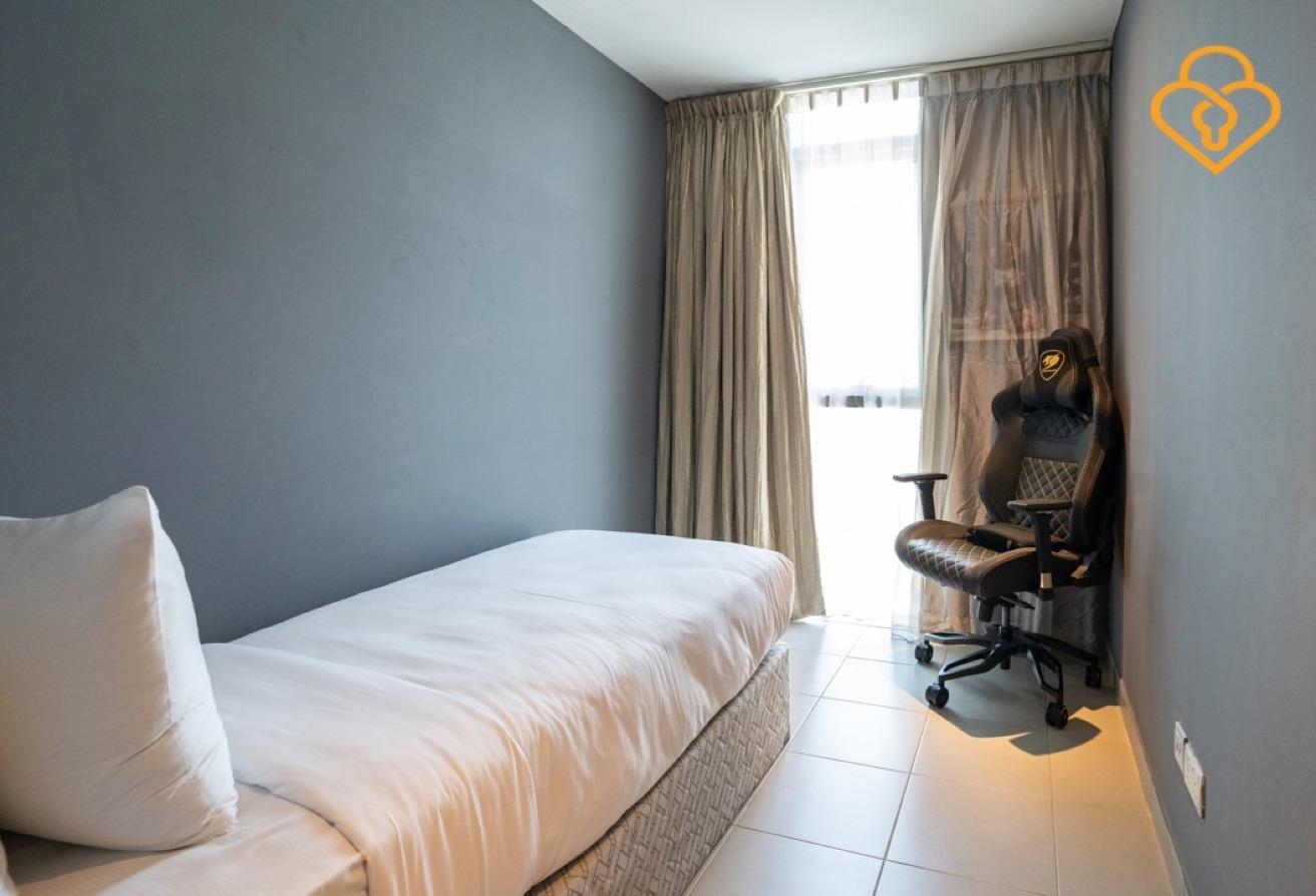 2 BR Fully Furnished Quartz Building 1, City Walk photo 13