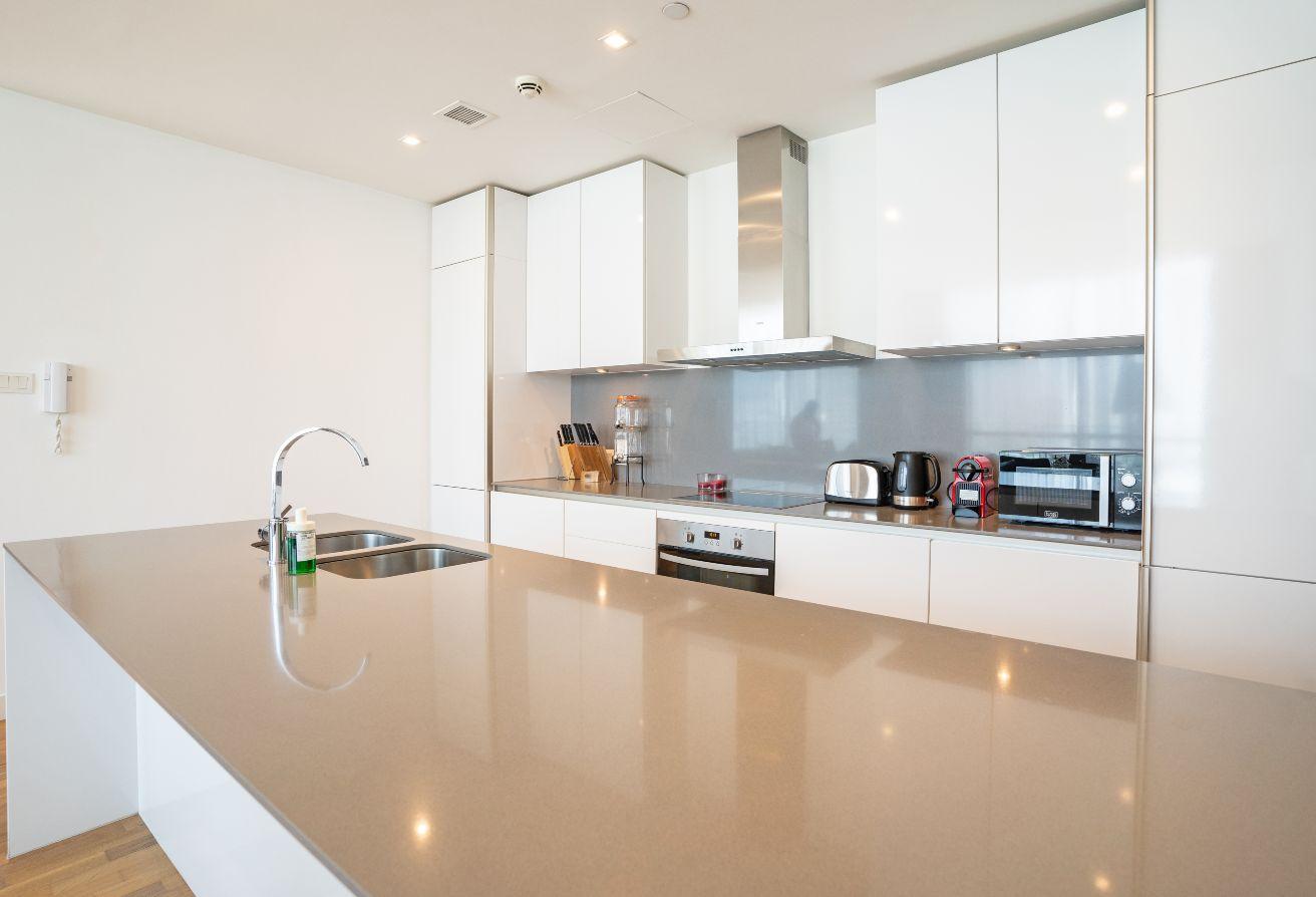 2 BR Fully Furnished Quartz Building 1, City Walk photo 17