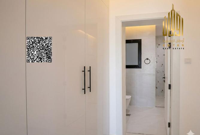 121989439 - Property Main Image