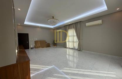 Villa - 4 Bedrooms - 6 Bathrooms for rent in Al Quoz 2 - Al Quoz - Dubai