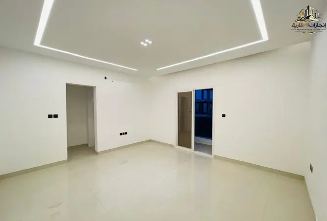 163718128 - Property Image 3