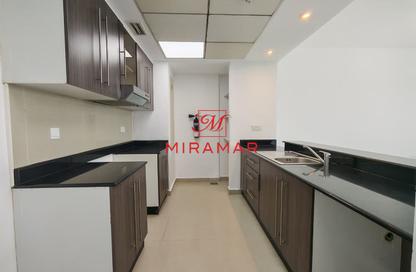 Apartment - 2 - 3 for rent in Tower 45 - Al Reef Downtown - Al Reef - Abu Dhabi