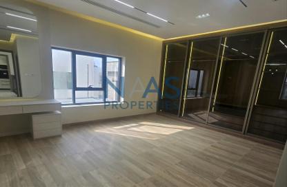 Apartment - 4 - 5 for sale in Al Rifa'ah - Al Heerah - Sharjah