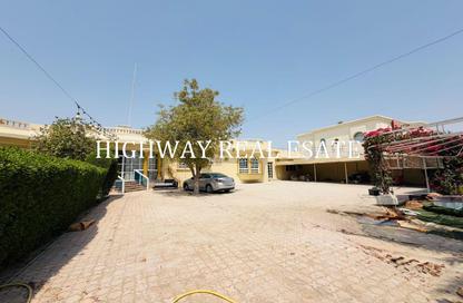 Villa - 7+ - 7 for rent in Al Ramaqiya - Wasit - Sharjah
