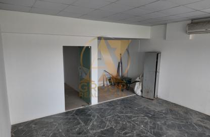Retail - Studio for rent in Building Z04 - England Cluster - International City - Dubai