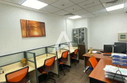 مكتب - استوديو للايجار في برج لطيفة - شارع الشيخ زايد - دبي