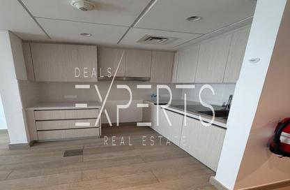Apartment - Studio - 1 Bathroom for rent in Waters Edge - Yas Island - Abu Dhabi