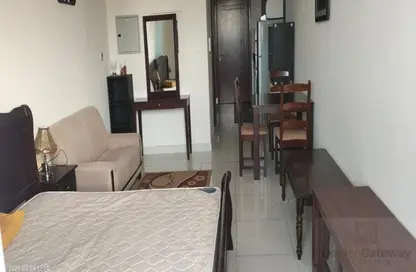 شقة - 1 حمام للايجار في مساكن النخبة رقم 3 - مساكن النخبة الرياضية - مدينة دبي الرياضية - دبي