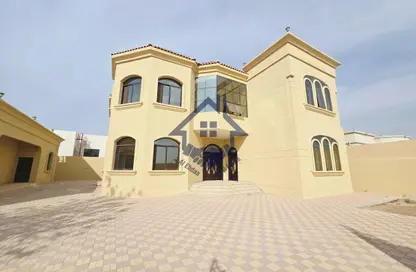 فيلا - 6 غرف نوم - 8 حمامات للايجار في الرفاع - رأس الخيمة