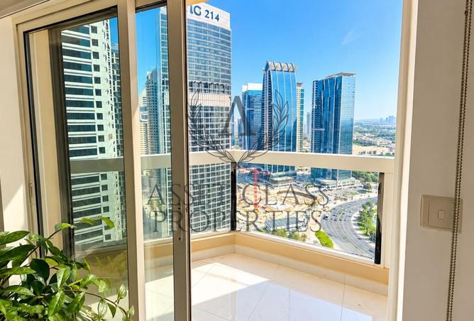 With Balcony | Vacant on Transfer | Upgraded
